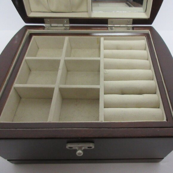 Jewelry Box Cherry Wood (with Mirror And Lift Tray) (Beige Felt Inside). - Picture 2 of 6